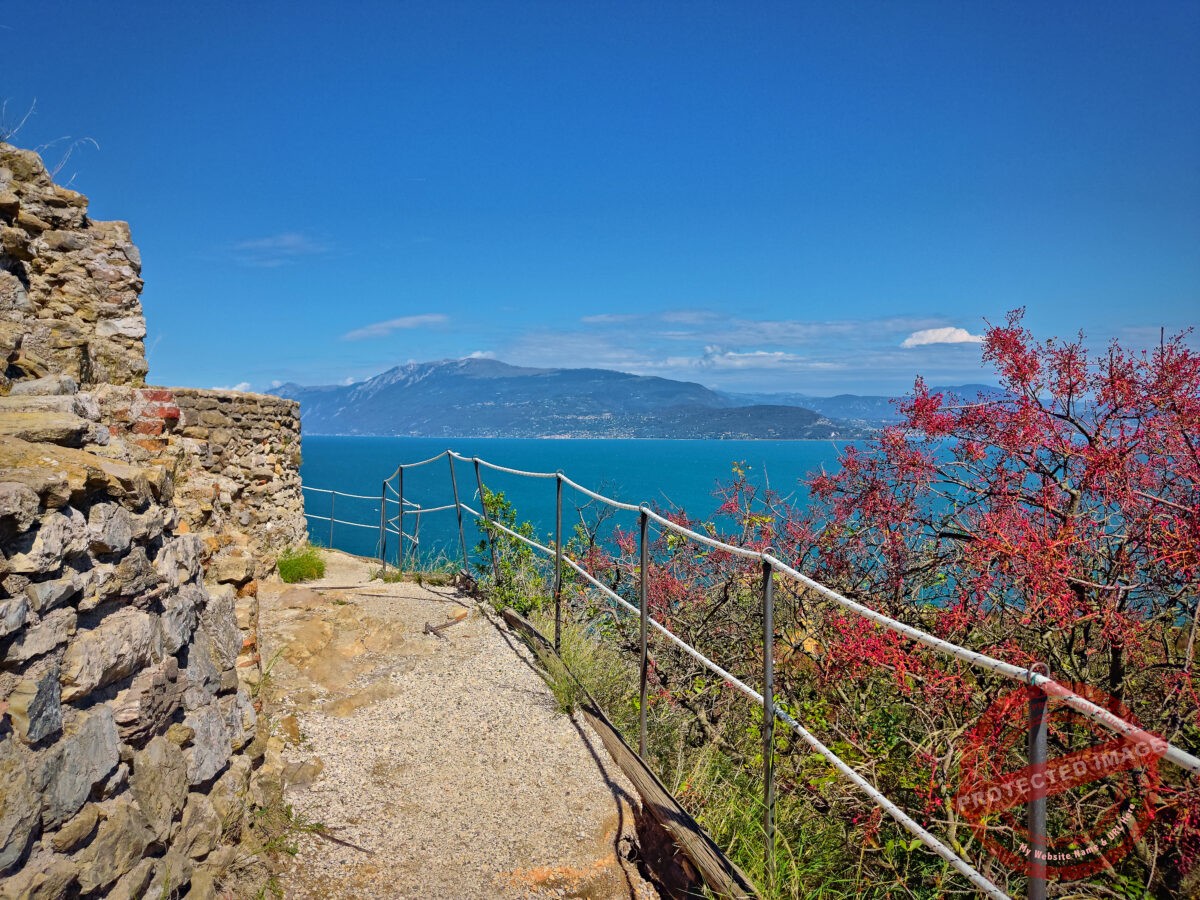 view-lake-garda-from-rocca-di-manerba